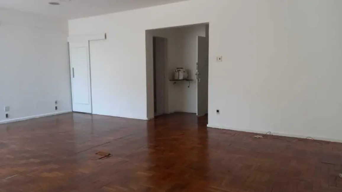 Sala Comercial à venda, 52m2 em Rio De Janeiro - RJ - imagem 8 Foto 8 de Sala Comercial à venda, 52m2 em Rio De Janeiro - RJ
