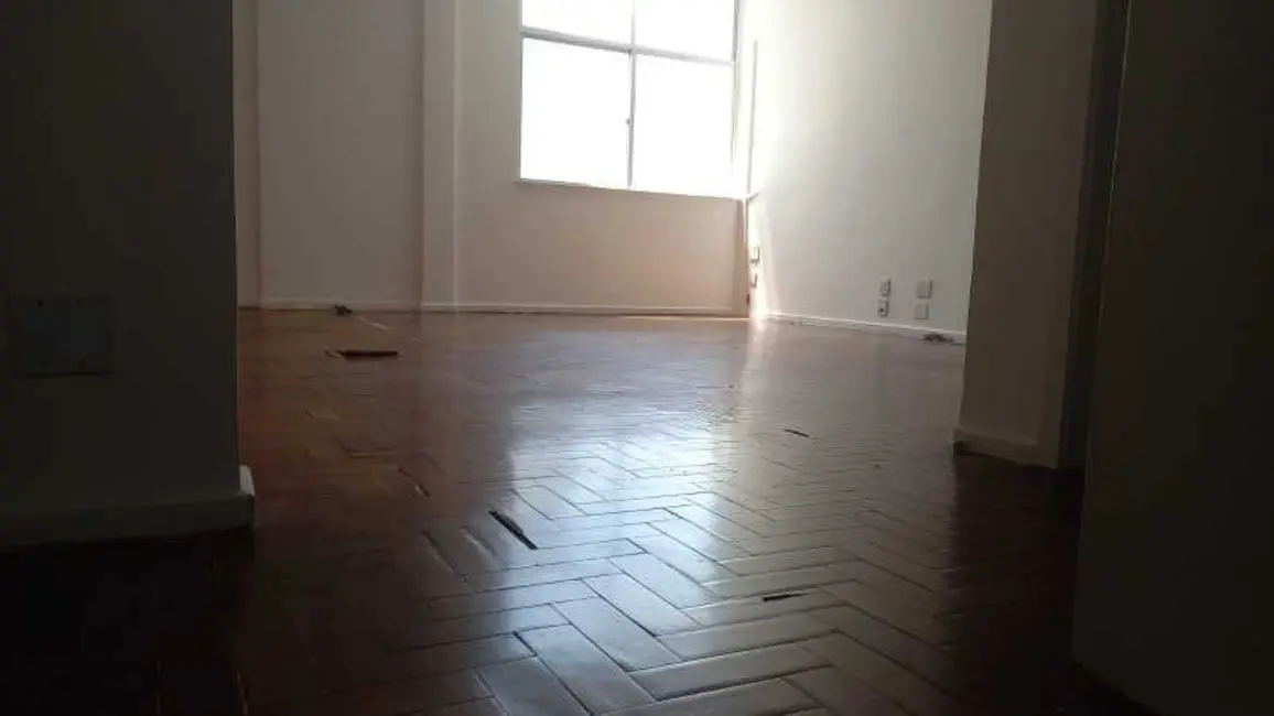 Sala Comercial à venda, 52m2 em Rio De Janeiro - RJ - imagem 6 Foto 6 de Sala Comercial à venda, 52m2 em Rio De Janeiro - RJ