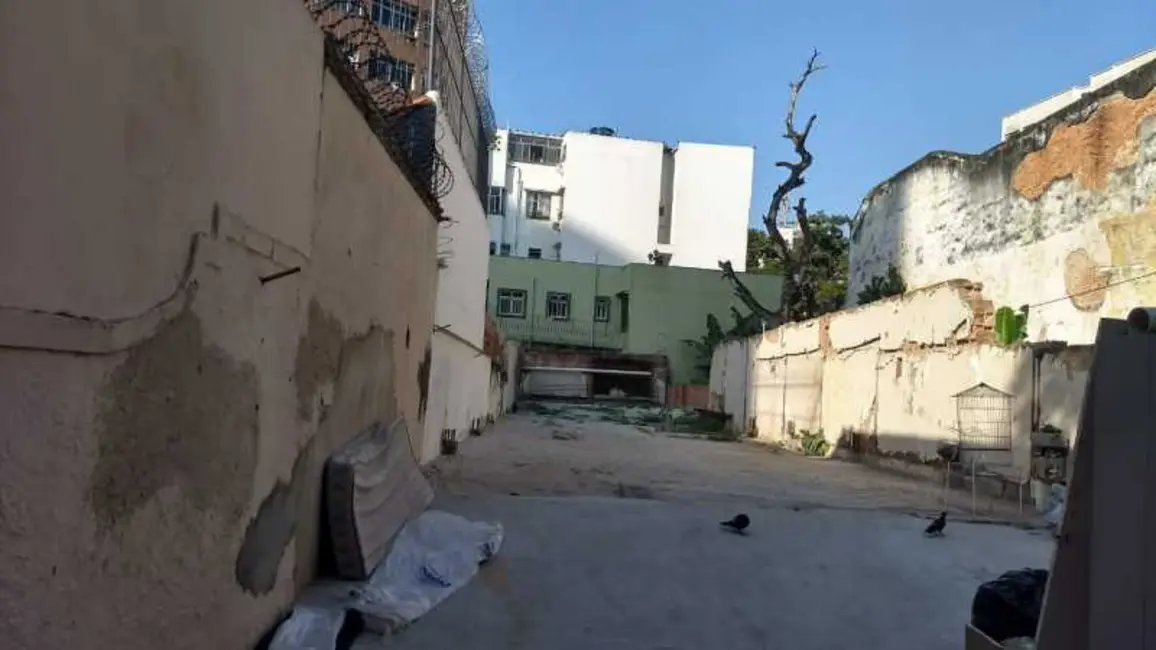 Foto 1 de Terreno / Lote à venda, 320m2 em Rio De Janeiro - RJ