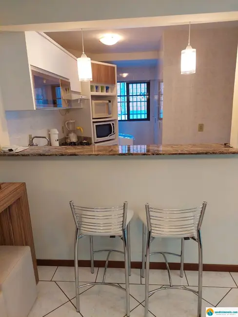 Apartamento com 2 quartos para alugar, 80m2 em Bombinhas - SC - imagem 8 Foto 8 de Apartamento com 2 quartos para alugar, 80m2 em Bombinhas - SC