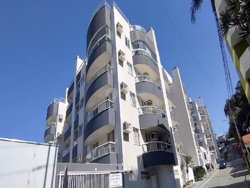 Apartamento com 3 quartos para alugar, 90m2 em Bombinhas - SC - imagem 2 Foto 2 de Apartamento com 3 quartos para alugar, 90m2 em Bombinhas - SC