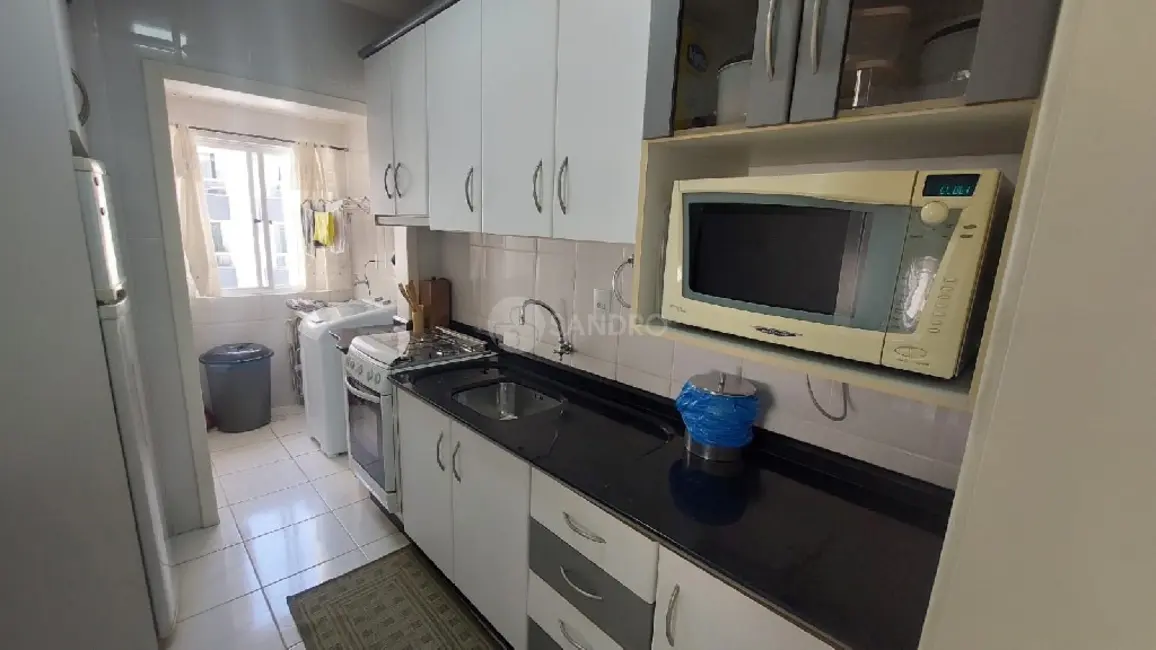 Apartamento com 3 quartos para alugar, 90m2 em Bombinhas - SC - imagem 3 Foto 3 de Apartamento com 3 quartos para alugar, 90m2 em Bombinhas - SC