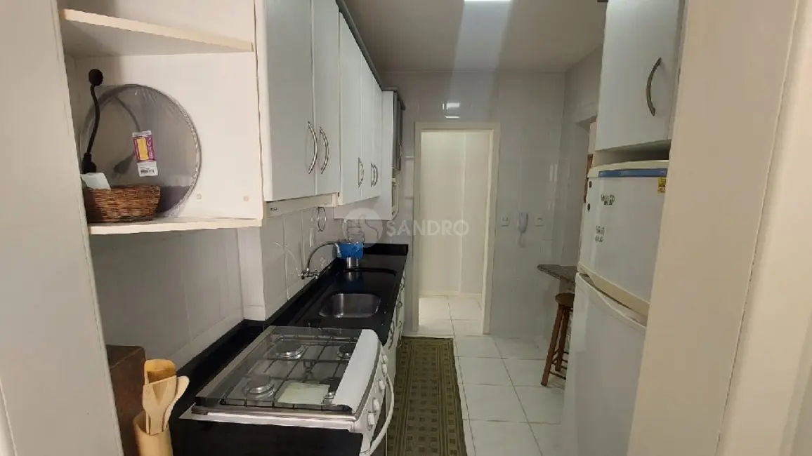 Apartamento com 3 quartos para alugar, 90m2 em Bombinhas - SC - imagem 4 Foto 4 de Apartamento com 3 quartos para alugar, 90m2 em Bombinhas - SC