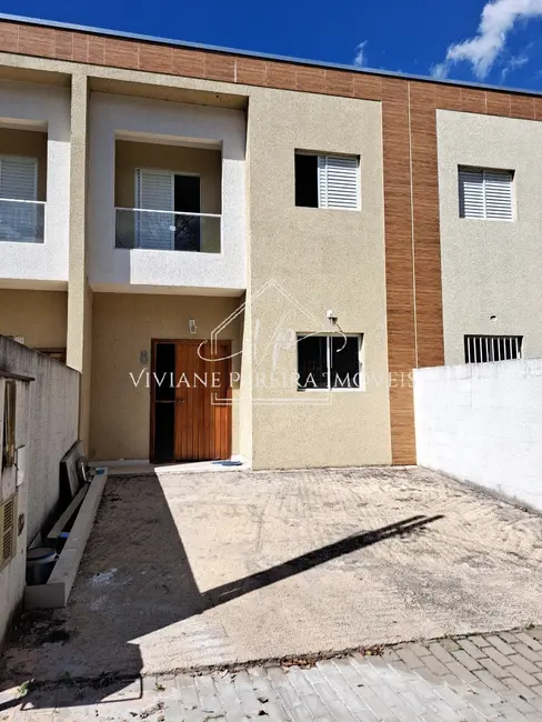 Foto 2 de Casa de Condomínio com 3 quartos à venda, 135m2 em Parque Monjolo, Cotia - SP