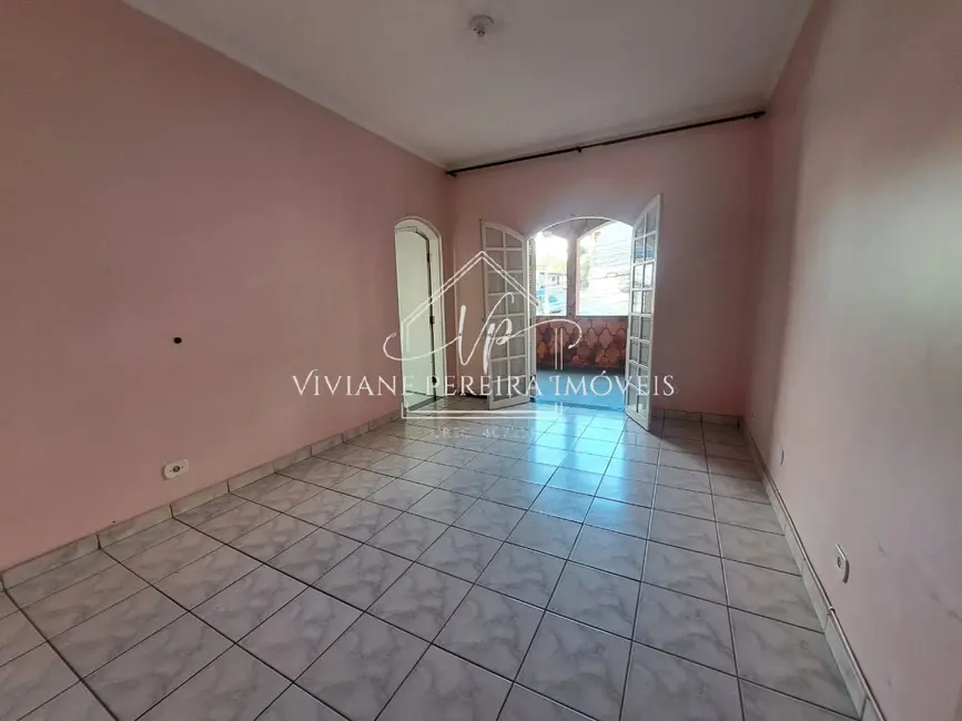Casa com 3 quartos à venda e para alugar, 235m2 em Veloso, Osasco - SP - imagem 9 Foto 9 de Casa com 3 quartos à venda e para alugar, 235m2 em Veloso, Osasco - SP