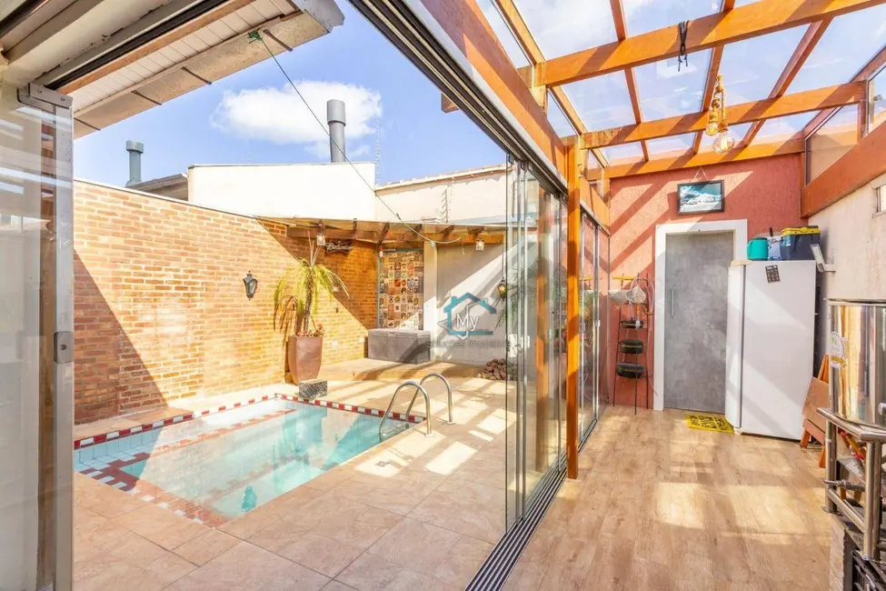 Casa de Condomínio com 2 quartos à venda, 200m2 em Central Parque, Cachoeirinha - RS - imagem 3 Foto 3 de Casa de Condomínio com 2 quartos à venda, 200m2 em Central Parque, Cachoeirinha - RS