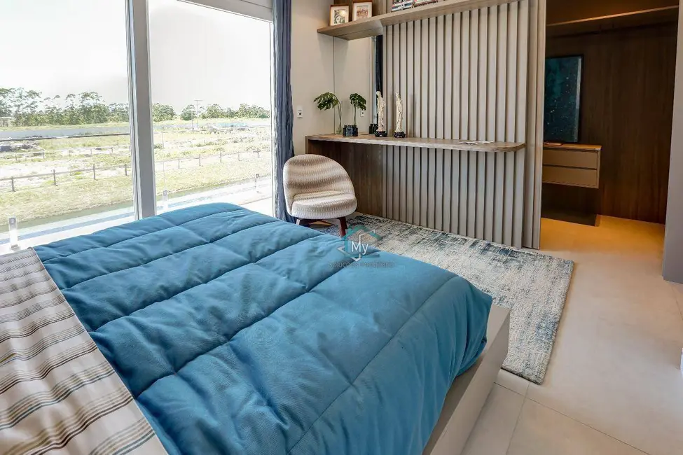 Sobrado com 3 quartos à venda, 143m2 em Capao Da Canoa - RS - imagem 4 Foto 4 de Sobrado com 3 quartos à venda, 143m2 em Capao Da Canoa - RS