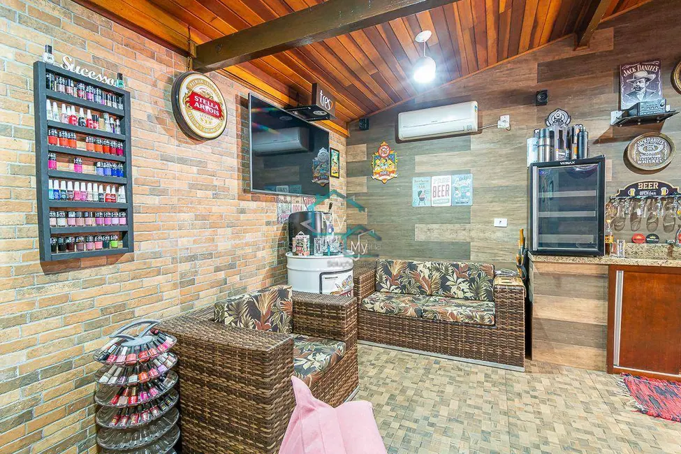 Sobrado com 2 quartos à venda, 126m2 em Central Parque, Cachoeirinha - RS - imagem 6 Foto 6 de Sobrado com 2 quartos à venda, 126m2 em Central Parque, Cachoeirinha - RS