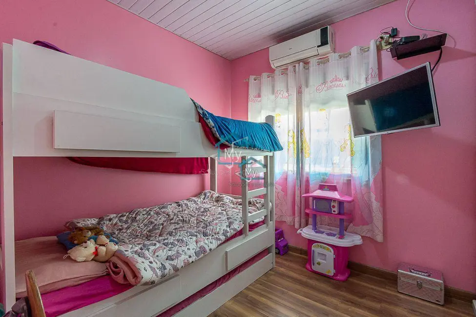 Sobrado com 2 quartos à venda, 126m2 em Central Parque, Cachoeirinha - RS - imagem 8 Foto 8 de Sobrado com 2 quartos à venda, 126m2 em Central Parque, Cachoeirinha - RS