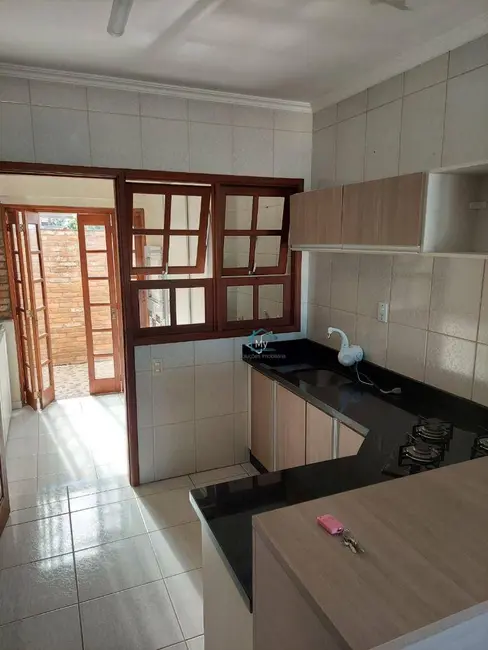 Foto 2 de Apartamento com 2 quartos à venda, 86m2 em Cachoeirinha - RS