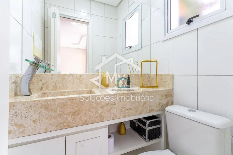 Foto 9 de Sobrado com 3 quartos à venda, 176m2 em Central Parque, Cachoeirinha - RS