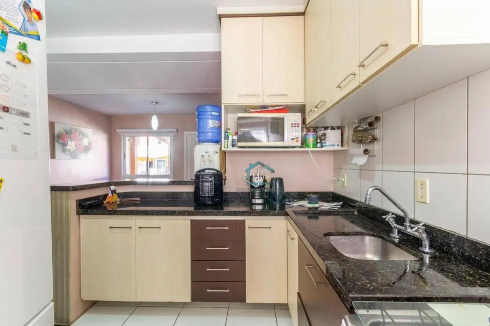 Sobrado com 2 quartos à venda, 126m2 em Central Parque, Cachoeirinha - RS - imagem 4 Foto 4 de Sobrado com 2 quartos à venda, 126m2 em Central Parque, Cachoeirinha - RS