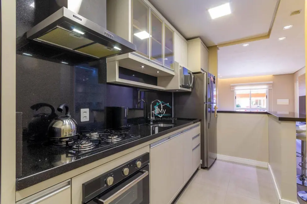 Casa de Condomínio com 3 quartos à venda, 210m2 em Distrito Industrial, Cachoeirinha - RS - imagem 5 Foto 5 de Casa de Condomínio com 3 quartos à venda, 210m2 em Distrito Industrial, Cachoeirinha - RS