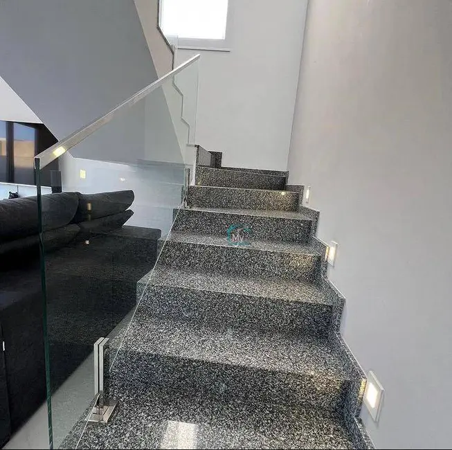 Sobrado com 3 quartos à venda, 275m2 em Parque da Matriz, Gravatai - RS - imagem 8 Foto 8 de Sobrado com 3 quartos à venda, 275m2 em Parque da Matriz, Gravatai - RS