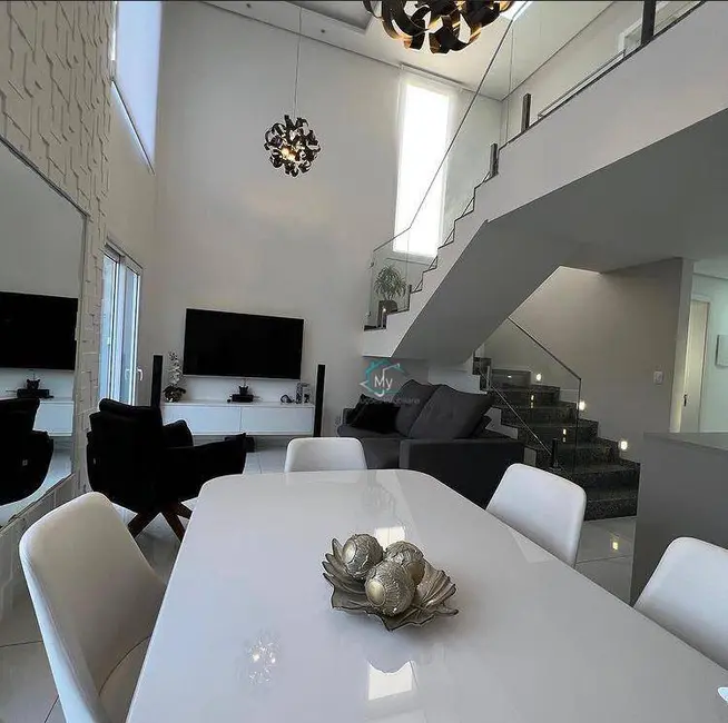 Sobrado com 3 quartos à venda, 275m2 em Parque da Matriz, Gravatai - RS - imagem 9 Foto 9 de Sobrado com 3 quartos à venda, 275m2 em Parque da Matriz, Gravatai - RS