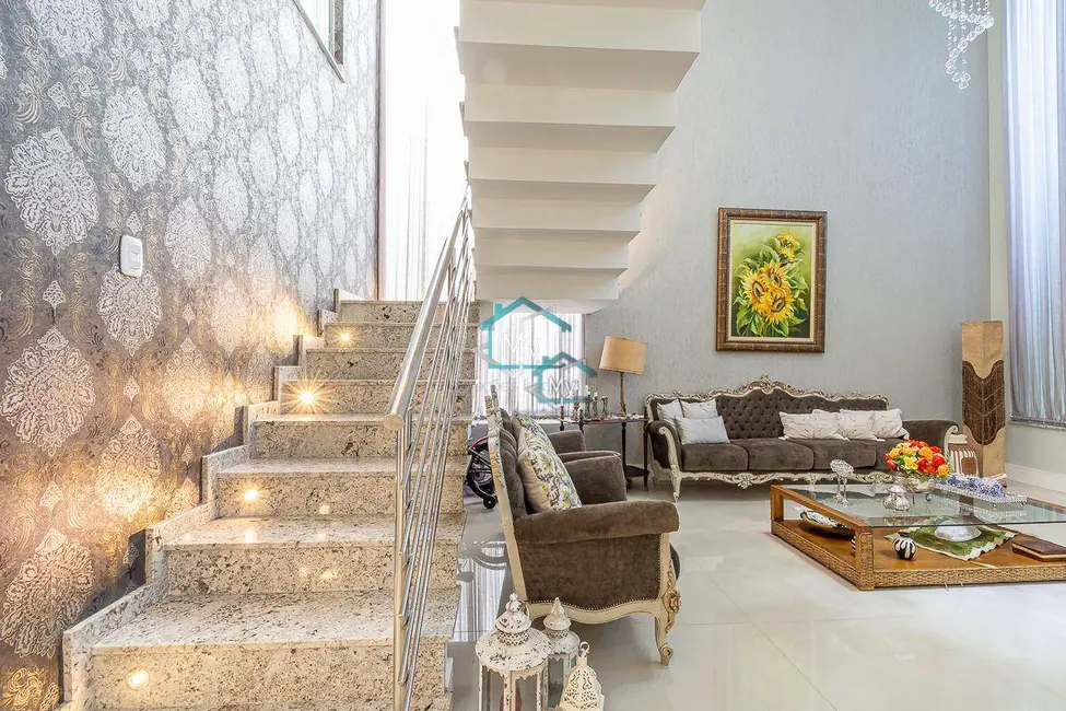 Sobrado com 4 quartos à venda, 367m2 em Santa Cruz, Gravatai - RS - imagem 3 Foto 3 de Sobrado com 4 quartos à venda, 367m2 em Santa Cruz, Gravatai - RS