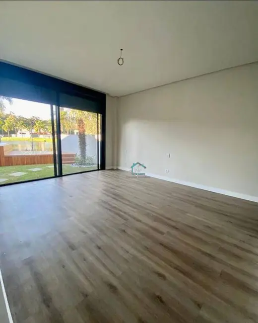 Casa de Condomínio com 3 quartos à venda, 354m2 em Distrito Industrial, Cachoeirinha - RS - imagem 7 Foto 7 de Casa de Condomínio com 3 quartos à venda, 354m2 em Distrito Industrial, Cachoeirinha - RS