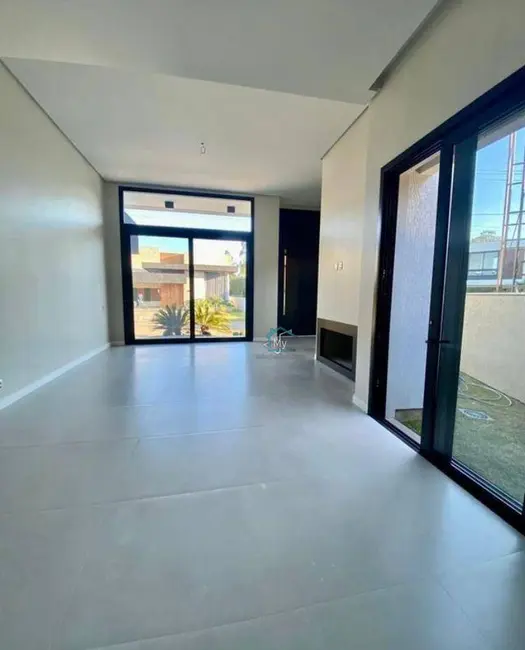 Casa de Condomínio com 3 quartos à venda, 354m2 em Distrito Industrial, Cachoeirinha - RS - imagem 6 Foto 6 de Casa de Condomínio com 3 quartos à venda, 354m2 em Distrito Industrial, Cachoeirinha - RS