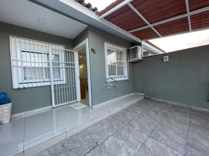 Foto 1 de Casa com 2 quartos à venda, 100m2 em Cachoeirinha - RS
