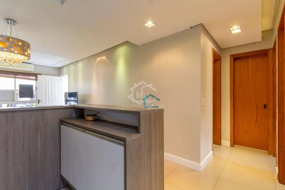 Foto 5 de Casa de Condomínio com 3 quartos à venda, 200m2 em Central Parque, Cachoeirinha - RS