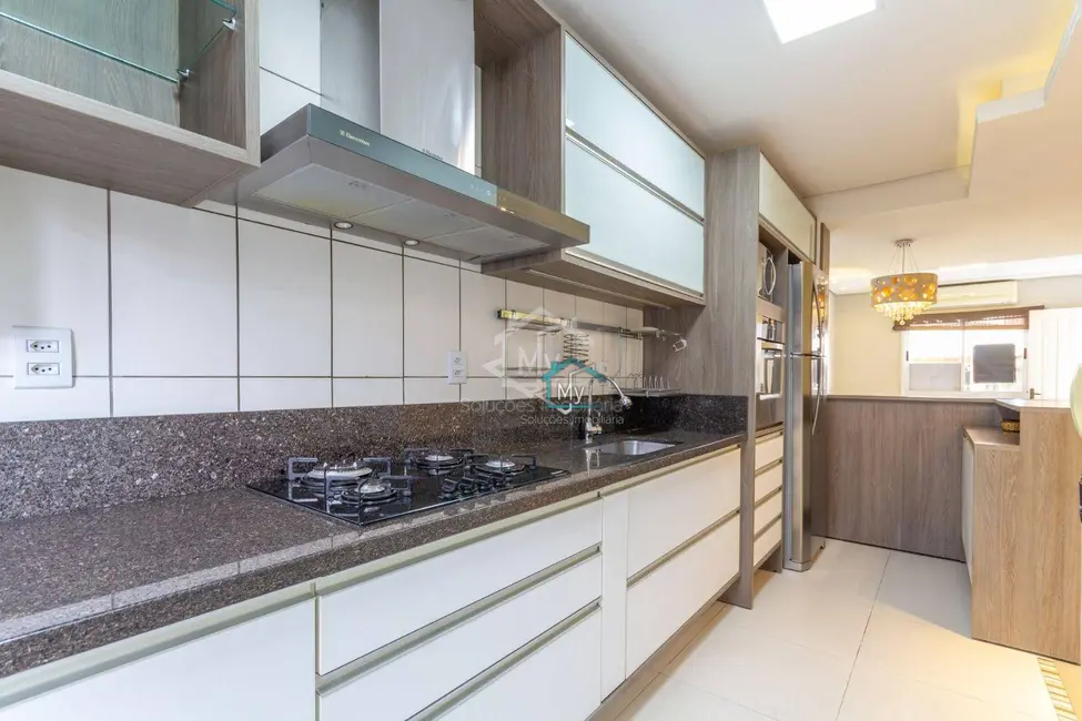 Foto 7 de Casa de Condomínio com 3 quartos à venda, 200m2 em Central Parque, Cachoeirinha - RS