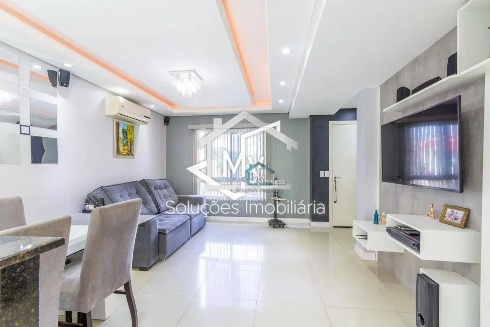 Foto 1 de Sobrado com 3 quartos à venda, 105m2 em Central Parque, Cachoeirinha - RS