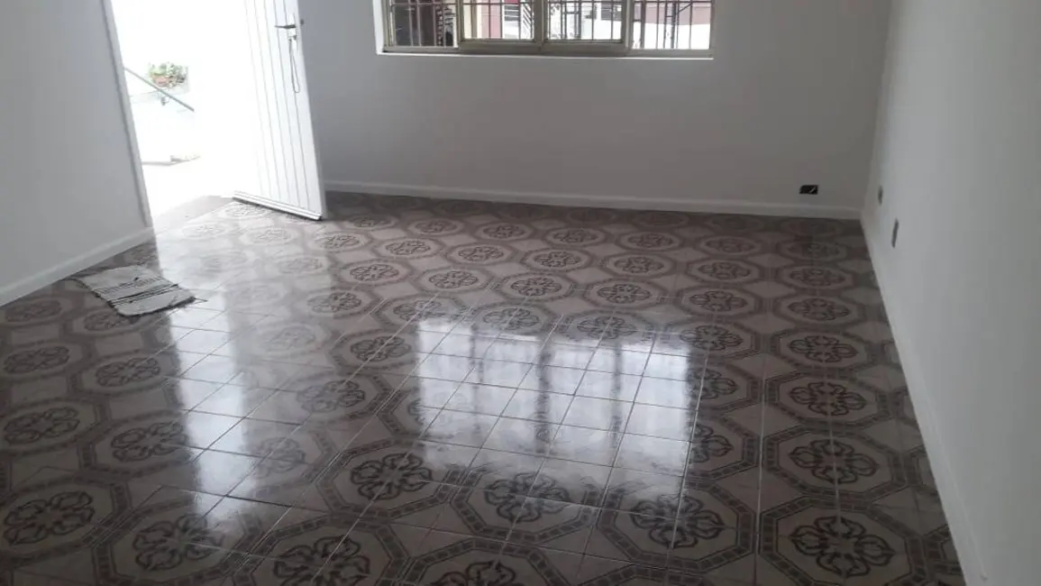 Foto 3 de Casa com 3 quartos à venda, 250m2 em Vila Carmem, São Paulo - SP