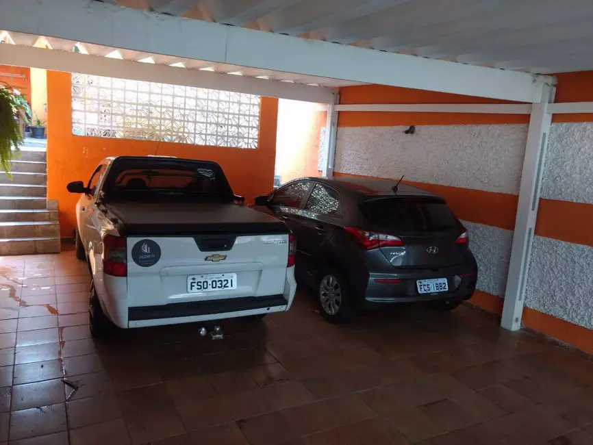 Foto 3 de Casa com 3 quartos à venda, 250m2 em Vila Carmem, São Paulo - SP