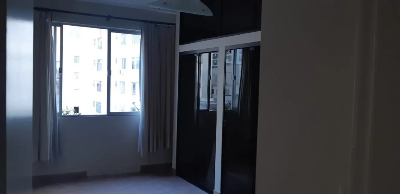 Apartamento com 4 quartos à venda, 100m2 em Centro, Balneario Camboriu - SC - imagem 3 Foto 3 de Apartamento com 4 quartos à venda, 100m2 em Centro, Balneario Camboriu - SC