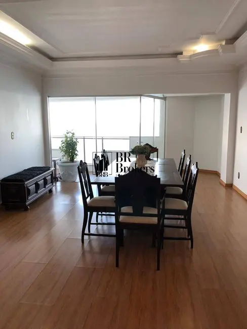 Apartamento com 3 quartos à venda, 238m2 em Centro, Balneario Camboriu - SC - imagem 9 Foto 9 de Apartamento com 3 quartos à venda, 238m2 em Centro, Balneario Camboriu - SC