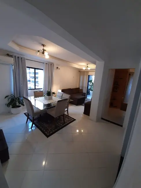 Apartamento com 3 quartos à venda, 131m2 em Centro, Balneario Camboriu - SC - imagem 5 Foto 5 de Apartamento com 3 quartos à venda, 131m2 em Centro, Balneario Camboriu - SC