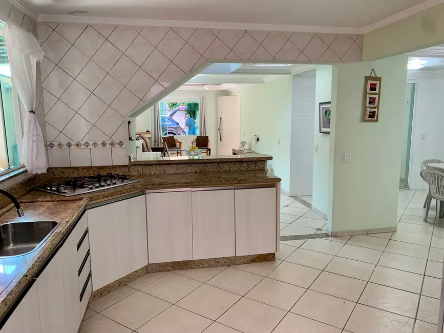 Casa de Condomínio com 4 quartos à venda, 167m2 em Centro, Balneario Camboriu - SC - imagem 8 Foto 8 de Casa de Condomínio com 4 quartos à venda, 167m2 em Centro, Balneario Camboriu - SC