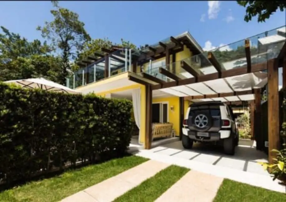 Foto 4 de Casa com 3 quartos à venda, 350m2 em Praia das Taquaras, Balneario Camboriu - SC