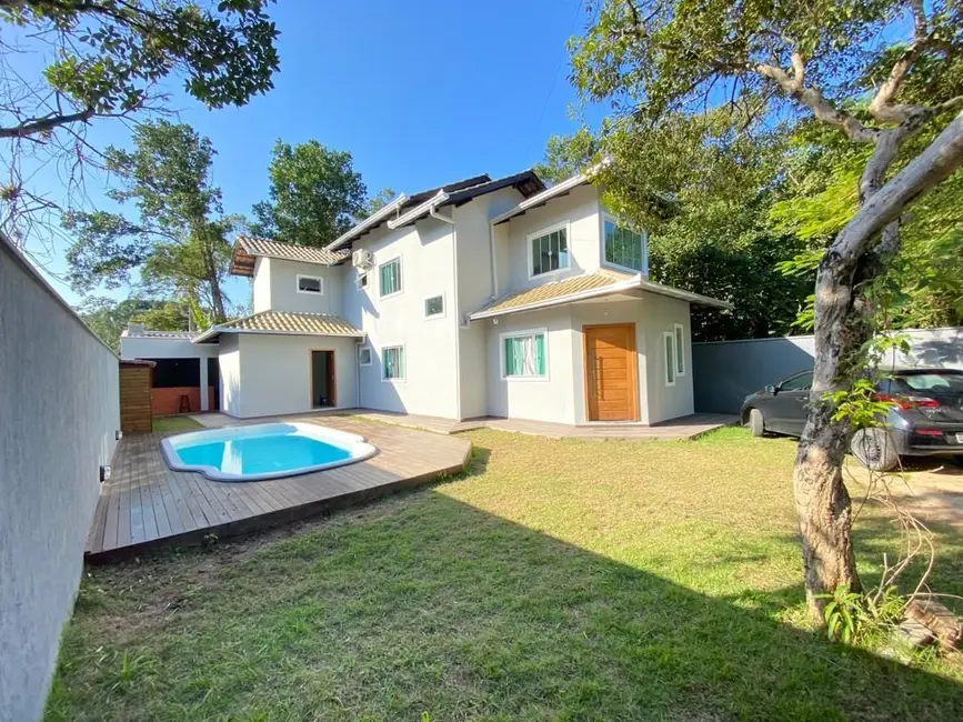 Foto 1 de Casa com 3 quartos à venda, 237m2 em Praia do Estaleiro, Balneario Camboriu - SC