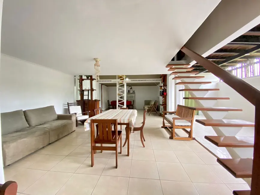 Foto 2 de Casa com 3 quartos à venda, 400m2 em Praia do Estaleirinho, Balneario Camboriu - SC