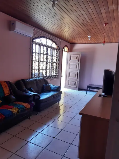 Foto 2 de Casa com 8 quartos à venda, 230m2 em Centro, Balneario Camboriu - SC