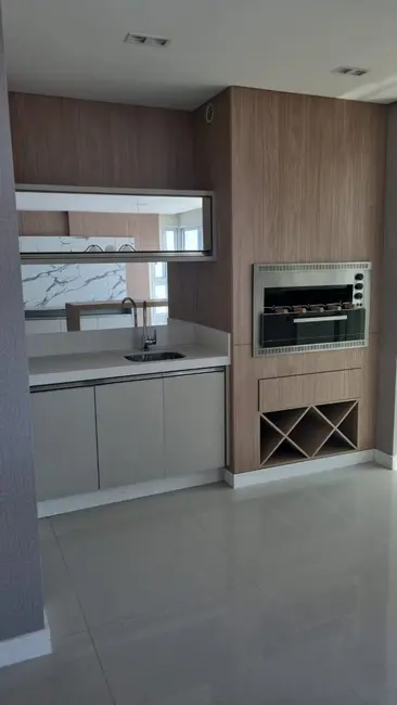 Apartamento com 4 quartos para alugar, 140m2 em Centro, Balneario Camboriu - SC - imagem 7 Foto 7 de Apartamento com 4 quartos para alugar, 140m2 em Centro, Balneario Camboriu - SC