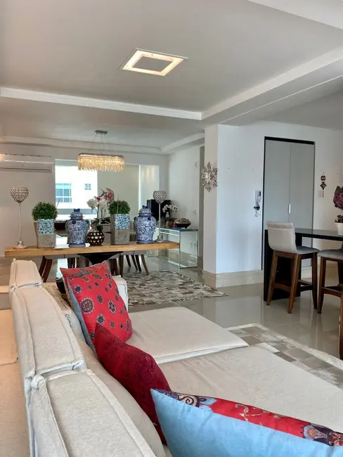 Foto 8 de Apartamento com 3 quartos para alugar, 139m2 em Pioneiros, Balneario Camboriu - SC