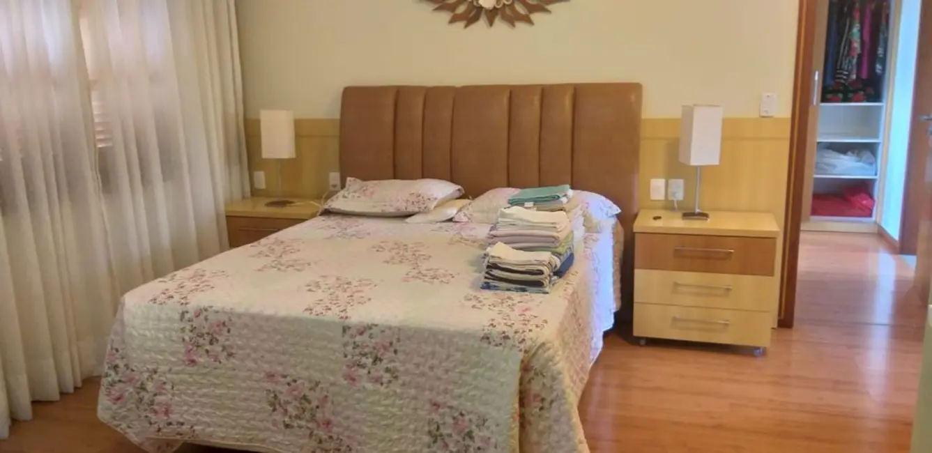 Casa com 4 quartos à venda, 351m2 em Praia das Taquaras, Balneario Camboriu - SC - imagem 6 Foto 6 de Casa com 4 quartos à venda, 351m2 em Praia das Taquaras, Balneario Camboriu - SC