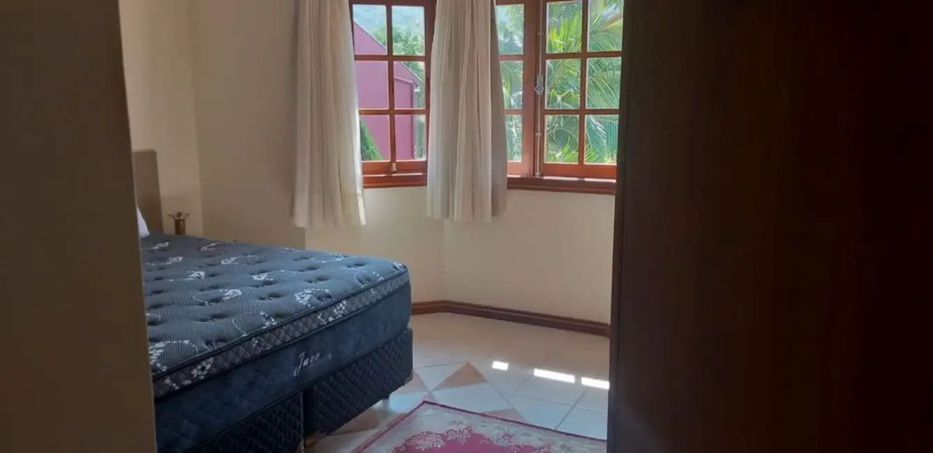 Casa com 4 quartos à venda, 351m2 em Praia das Taquaras, Balneario Camboriu - SC - imagem 7 Foto 7 de Casa com 4 quartos à venda, 351m2 em Praia das Taquaras, Balneario Camboriu - SC