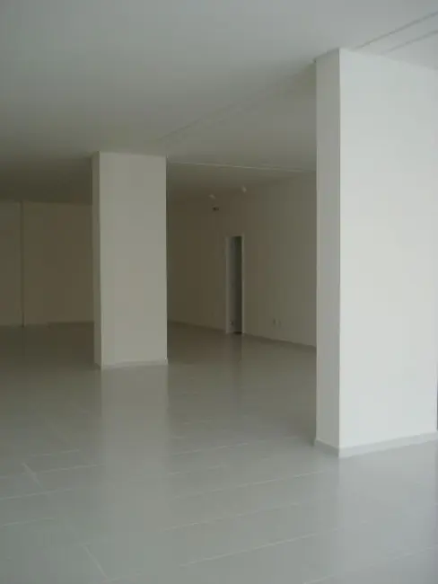 Foto 2 de Sala Comercial com 1 quarto à venda, 136m2 em Centro, Balneario Camboriu - SC