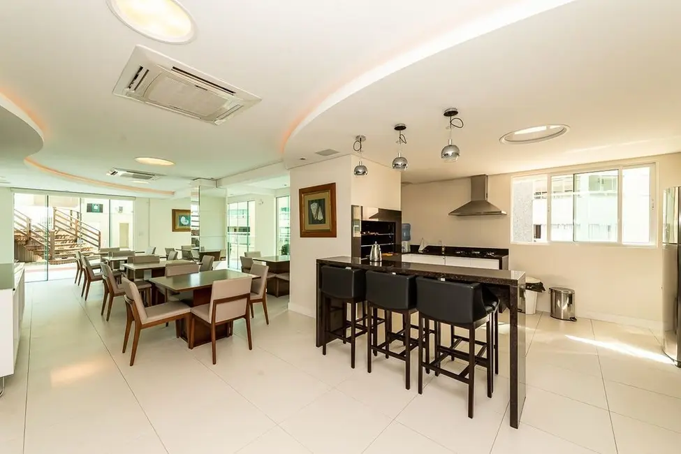 Apartamento com 3 quartos à venda, 168m2 em Centro, Balneario Camboriu - SC - imagem 3 Foto 3 de Apartamento com 3 quartos à venda, 168m2 em Centro, Balneario Camboriu - SC