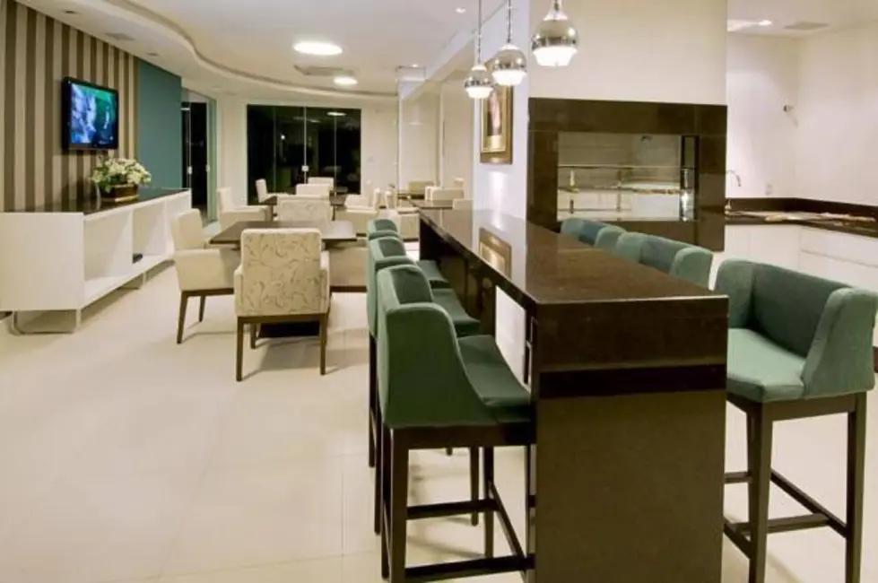 Apartamento com 3 quartos à venda, 168m2 em Centro, Balneario Camboriu - SC - imagem 2 Foto 2 de Apartamento com 3 quartos à venda, 168m2 em Centro, Balneario Camboriu - SC