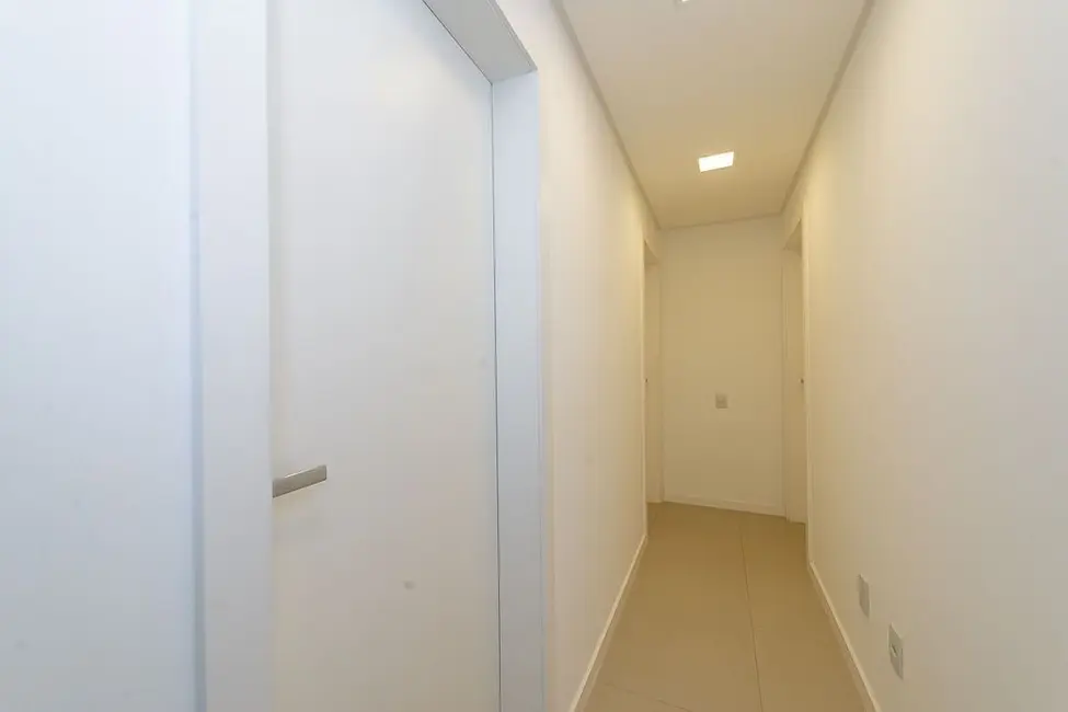 Apartamento com 3 quartos à venda, 168m2 em Centro, Balneario Camboriu - SC - imagem 8 Foto 8 de Apartamento com 3 quartos à venda, 168m2 em Centro, Balneario Camboriu - SC