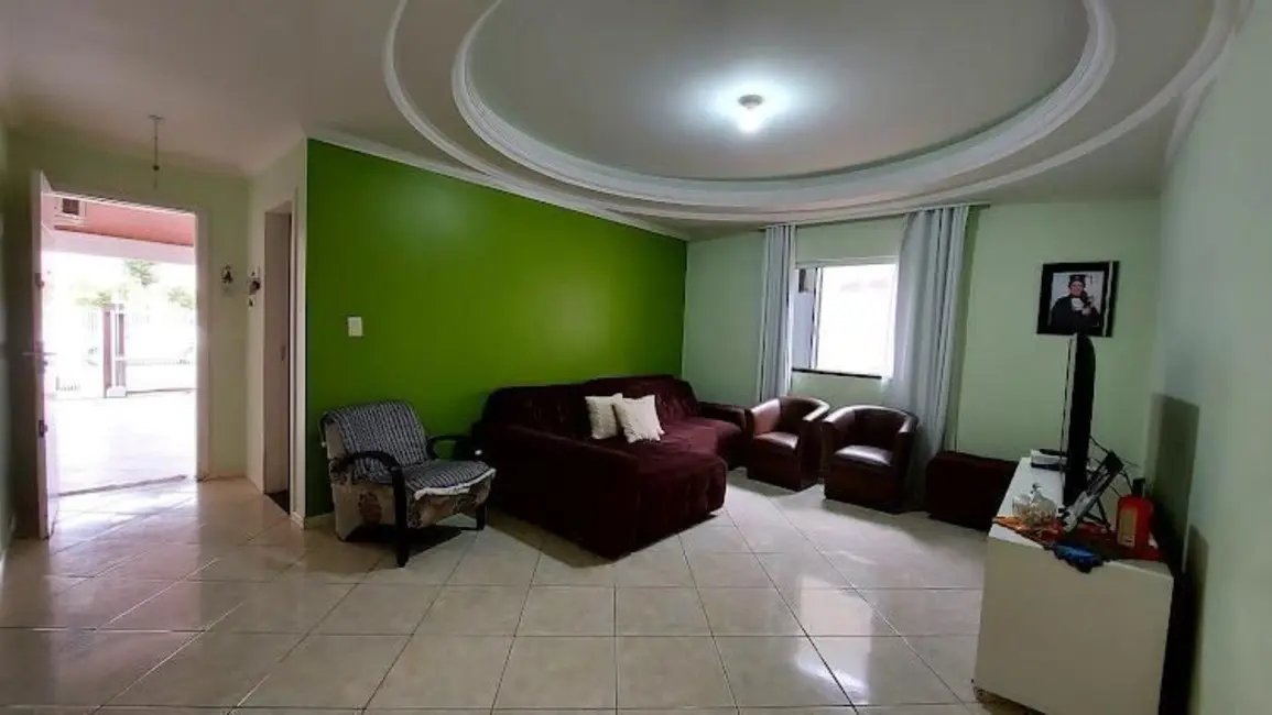 Foto 3 de Casa com 4 quartos à venda, 280m2 em Camboriu - SC