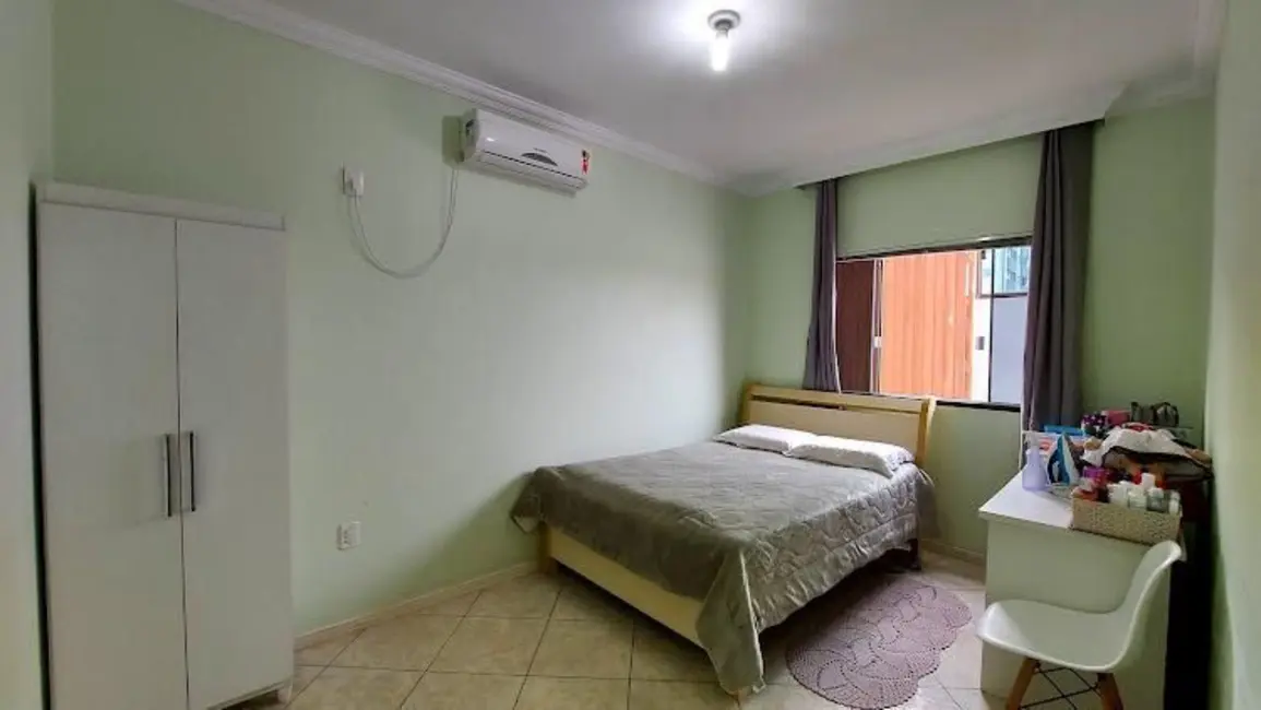 Foto 7 de Casa com 4 quartos à venda, 280m2 em Camboriu - SC