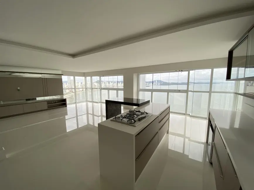 Foto 1 de Apartamento com 4 quartos à venda, 237m2 em Centro, Balneario Camboriu - SC