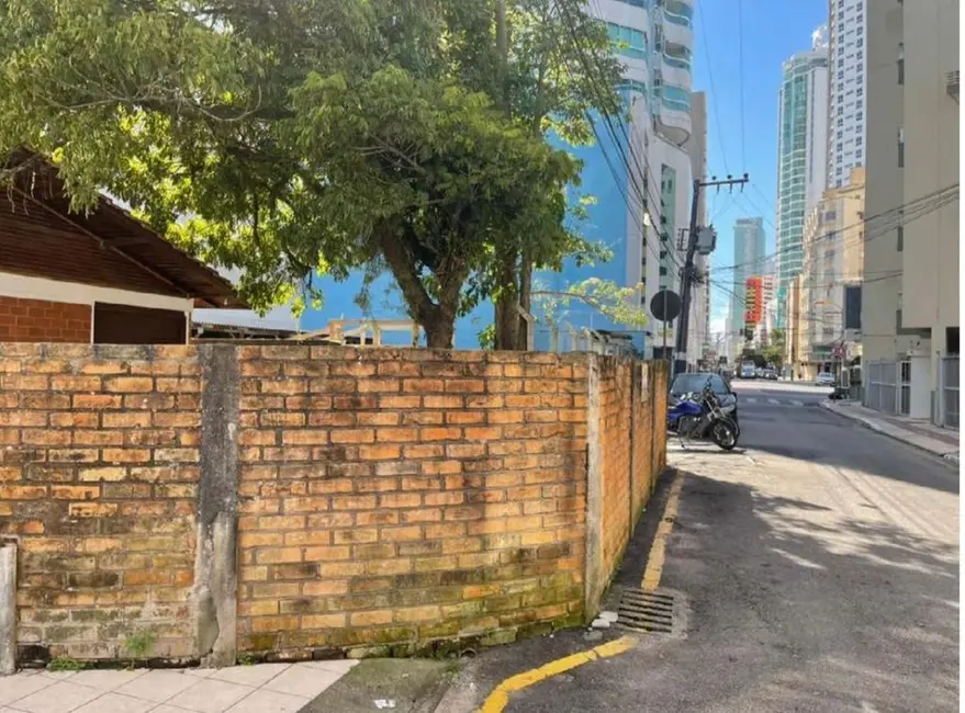 Foto 5 de Casa com 3 quartos à venda, 120m2 em Centro, Balneario Camboriu - SC