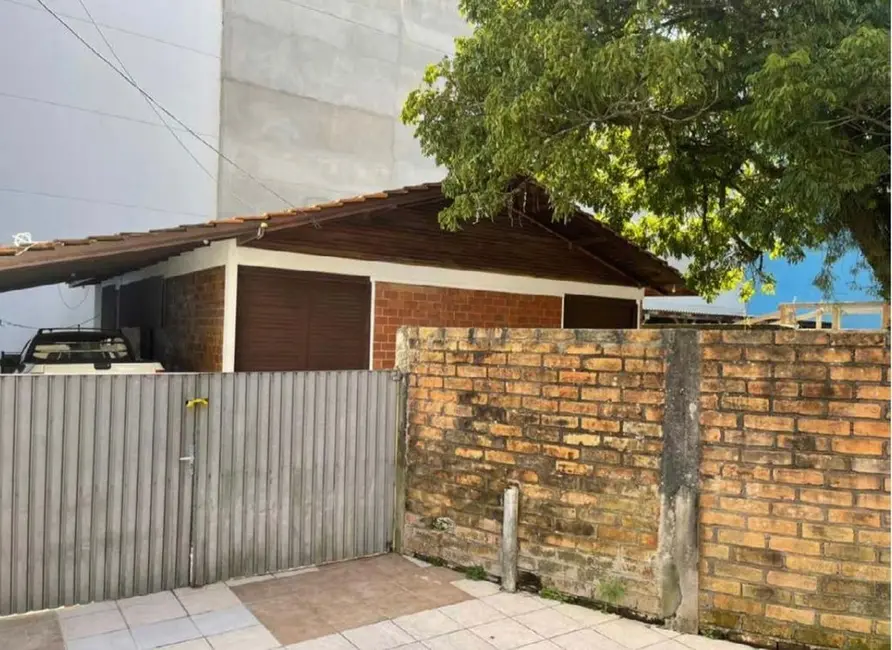 Foto 3 de Casa com 3 quartos à venda, 120m2 em Centro, Balneario Camboriu - SC