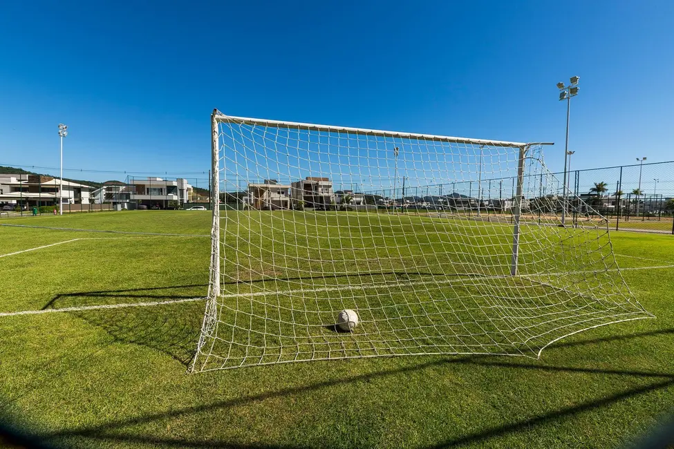 Casa com 3 quartos à venda, 295m2 em Santa Regina, Camboriu - SC - imagem 8 Foto 8 de Casa com 3 quartos à venda, 295m2 em Santa Regina, Camboriu - SC